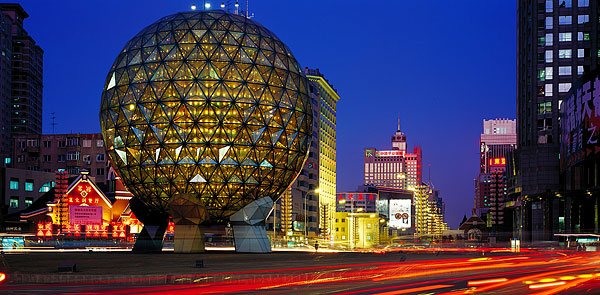 辽宁大连友好广场夜景