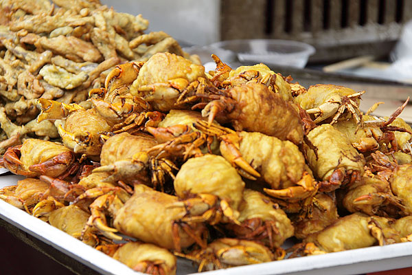 油炸螃蟹_全景图片