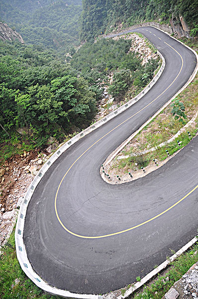 河南南阳西峡县盘山公路