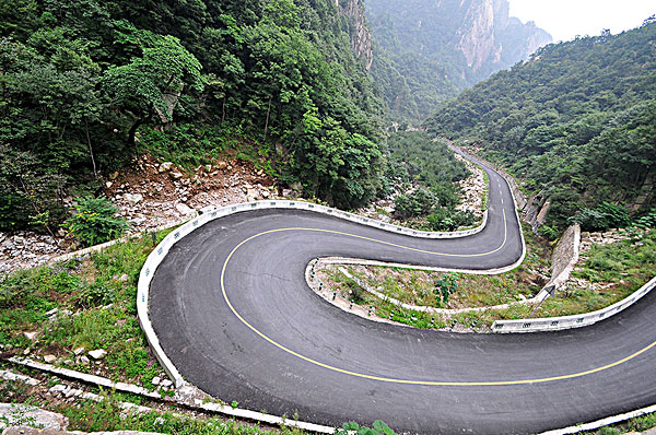 河南南阳西峡县盘山公路