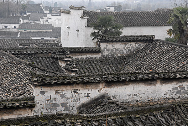 诸葛八卦村,农村,古建筑,乡村,白墙,黑瓦,屋顶,屋檐,瓦片,黑白,天空