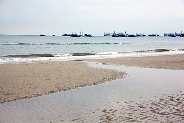 广西北海市海边银滩细沙